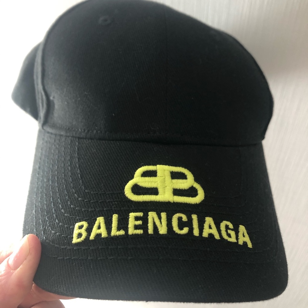 Authentic Balenciaga Unisex Black Baseball Hat - Picture 4 of 16